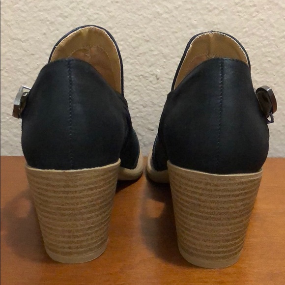 Bootie - Picture 5 of 8